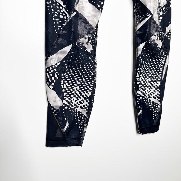 Lululemon Inspire Tight II Mesh Leggings Static Mist Women's Black White Size 6 - Picture 4 of 5